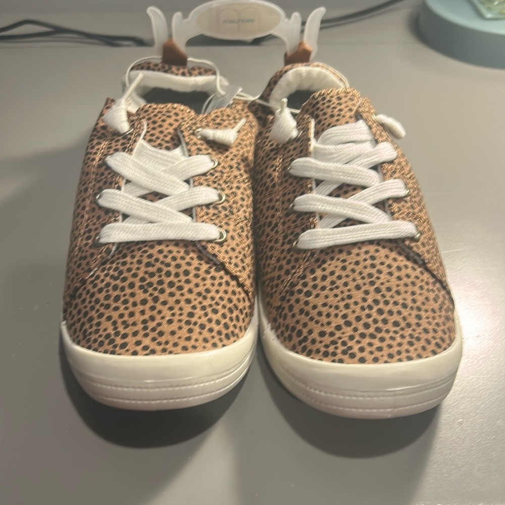 Maurice’s Leopard Print Women’s Mariah Sneakers Size 11